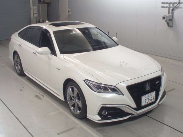 Toyota Crown , 2019