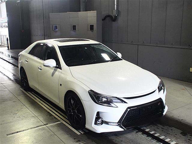 Toyota Mark X , 2017