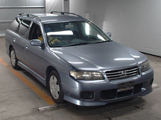 Nissan Avenir , 2005